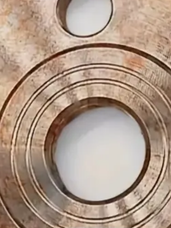 Antes: metal oxidado